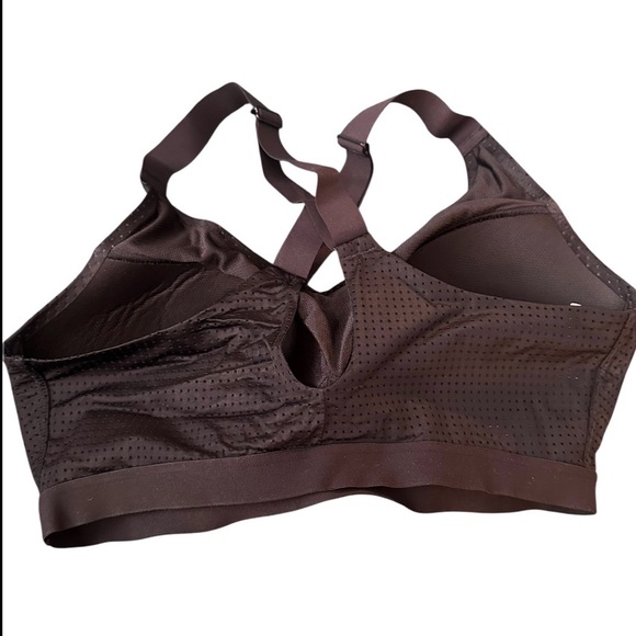 2 Black Victoria’s Secret Lightweight Mesh Sports Bras in 36DD (E) - Picture 6 of 12